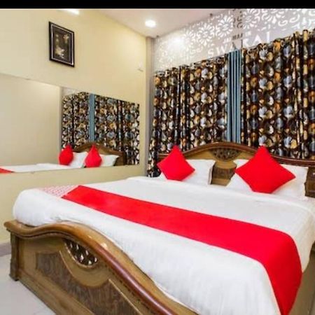 Hotel Swaraj Logde Panvel Ngoại thất bức ảnh