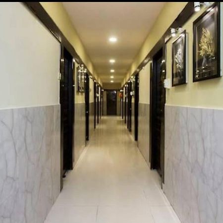 Hotel Swaraj Logde Panvel Ngoại thất bức ảnh