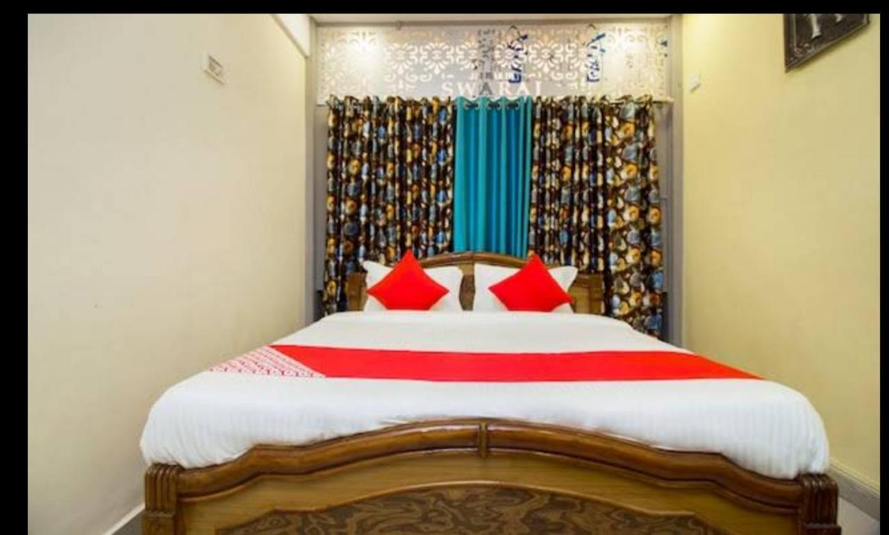 Hotel Swaraj Logde Panvel Ngoại thất bức ảnh