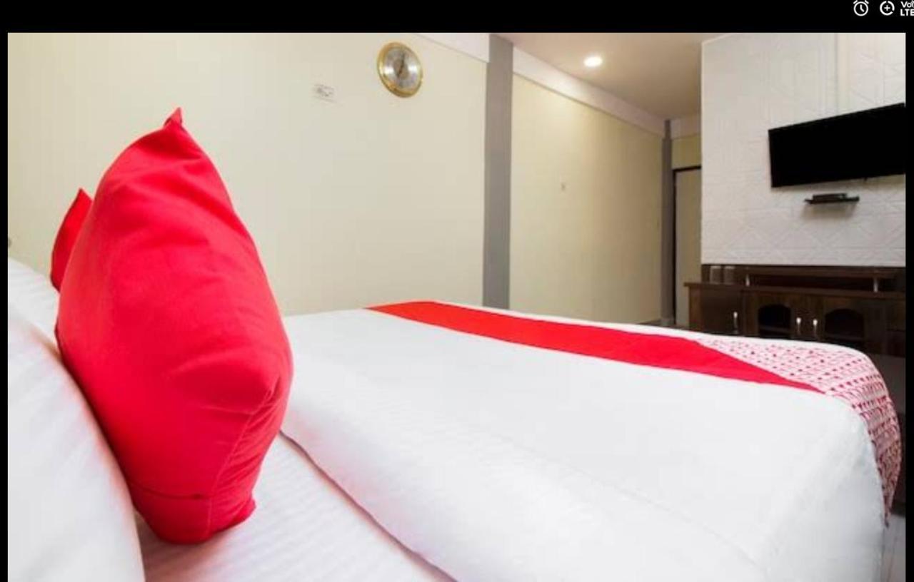 Hotel Swaraj Logde Panvel Ngoại thất bức ảnh