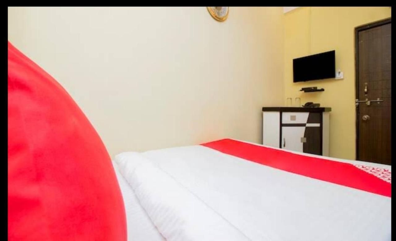 Hotel Swaraj Logde Panvel Ngoại thất bức ảnh