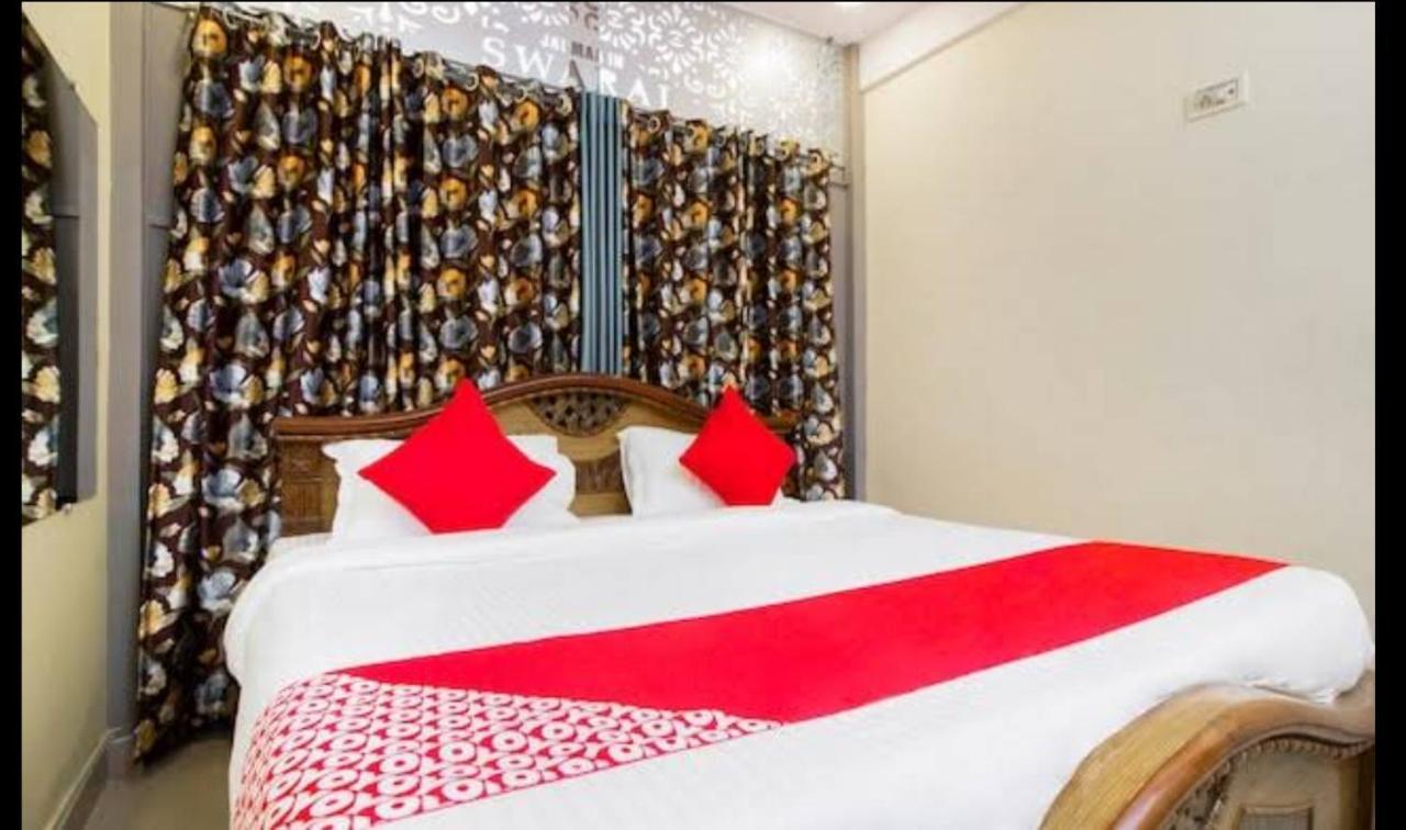 Hotel Swaraj Logde Panvel Ngoại thất bức ảnh