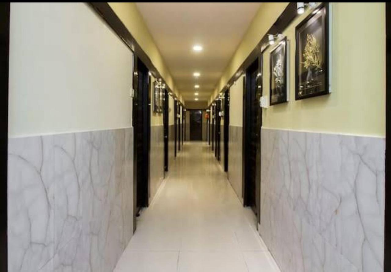 Hotel Swaraj Logde Panvel Ngoại thất bức ảnh