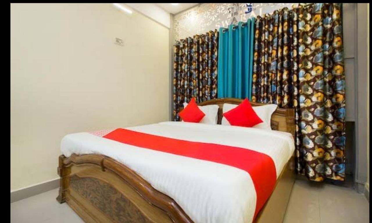Hotel Swaraj Logde Panvel Ngoại thất bức ảnh